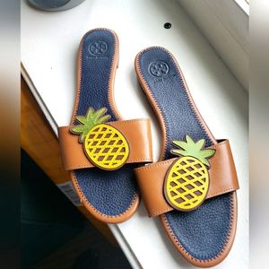 SALE Tory Burch Pinapple Flats